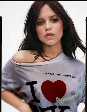 Jenna Ortega / Page / jennaortega / ortega00 nude photo #0122