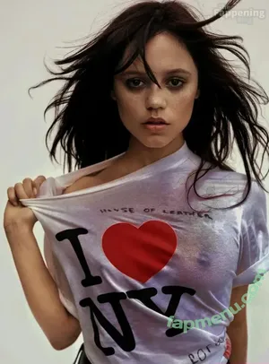 Jenna Ortega / Page / jennaortega / ortega00 nude photo #0123