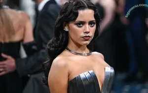 Jenna Ortega / Page / jennaortega / ortega00 nude photo #0188