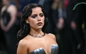 Jenna Ortega / Page / jennaortega / ortega00 nude photo #0189