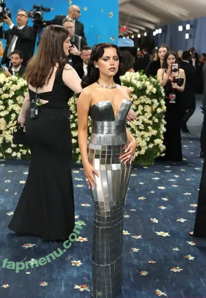 Jenna Ortega / Page / jennaortega / ortega00 nude photo #0195