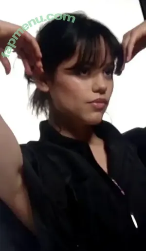 Jenna Ortega / jennaortega nude photo #0386