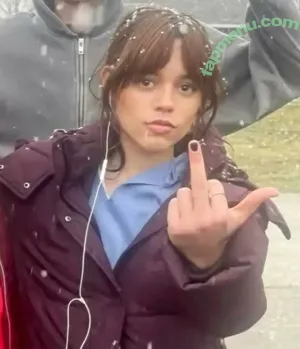Jenna Ortega / Page / jennaortega / ortega00 nude photo #0539