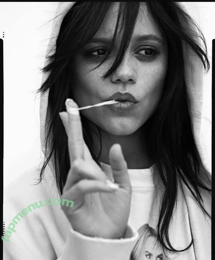 Jenna Ortega nude photo #0113 (Page / jennaortega / ortega00)