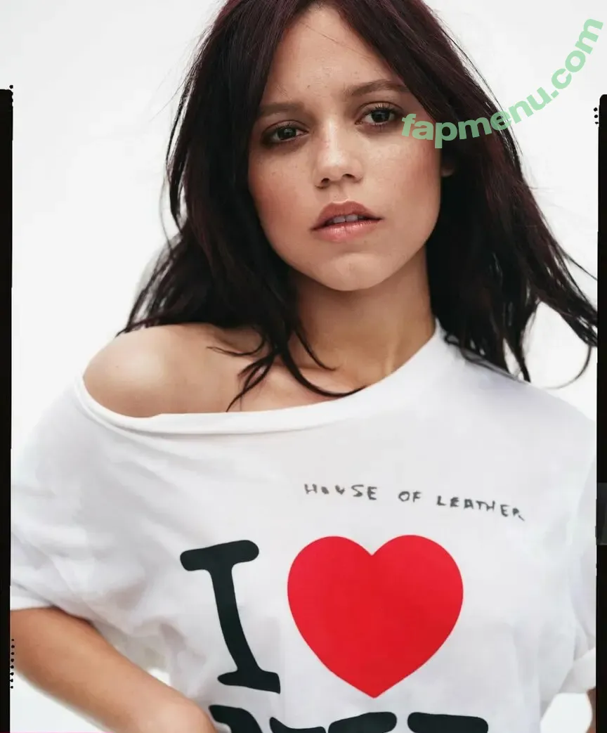 Jenna Ortega nude photo #0114 (Page / jennaortega / ortega00)