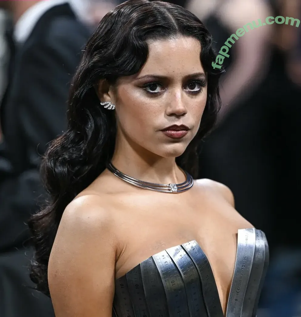Jenna Ortega nude photo #0229 (Page / jennaortega / ortega00)