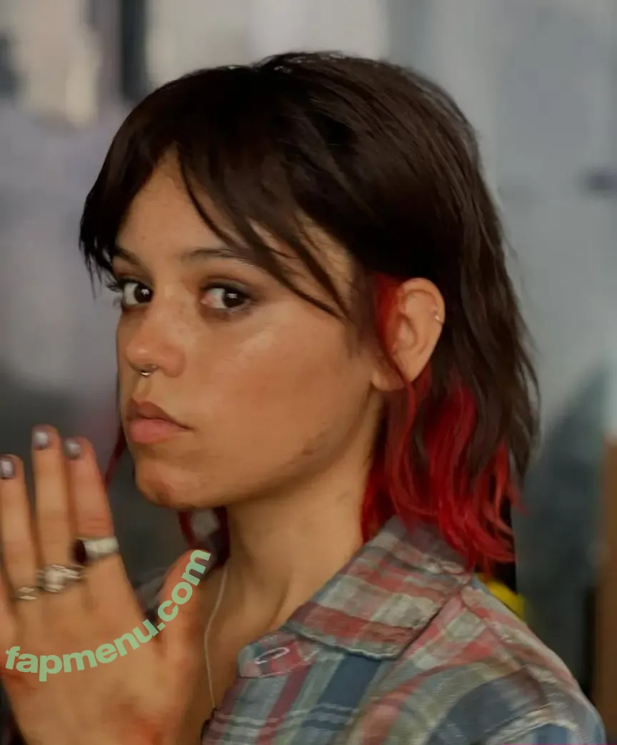Jenna Ortega nude photo #0245 (Page / jennaortega / ortega00)