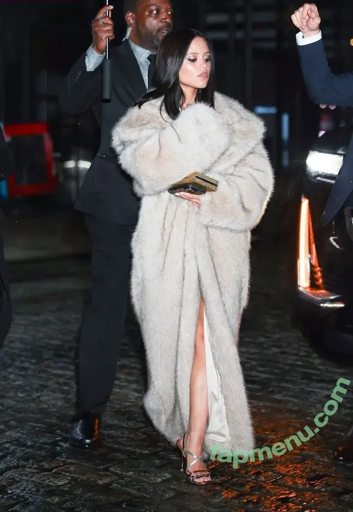 Jenna Ortega nude photo #0297 (jennaortega)