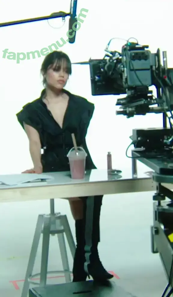 Jenna Ortega nude photo #0381 (jennaortega)