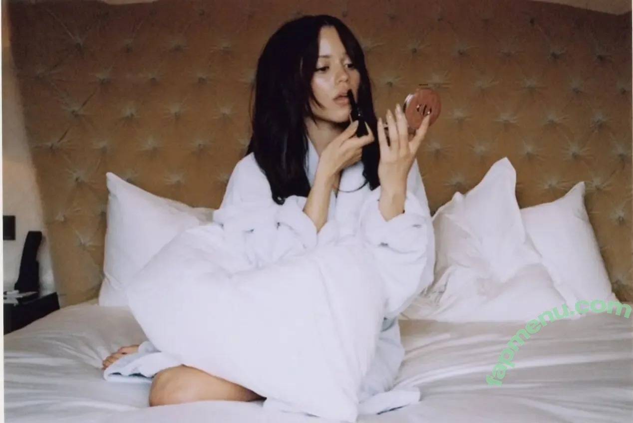 Jenna Ortega nude photo #0909 (Page / jennaortega / ortega00)