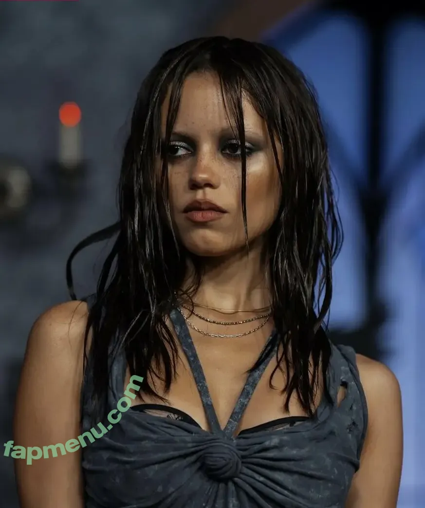 Jenna Ortega nude photo #0920 (Page / jennaortega / ortega00)