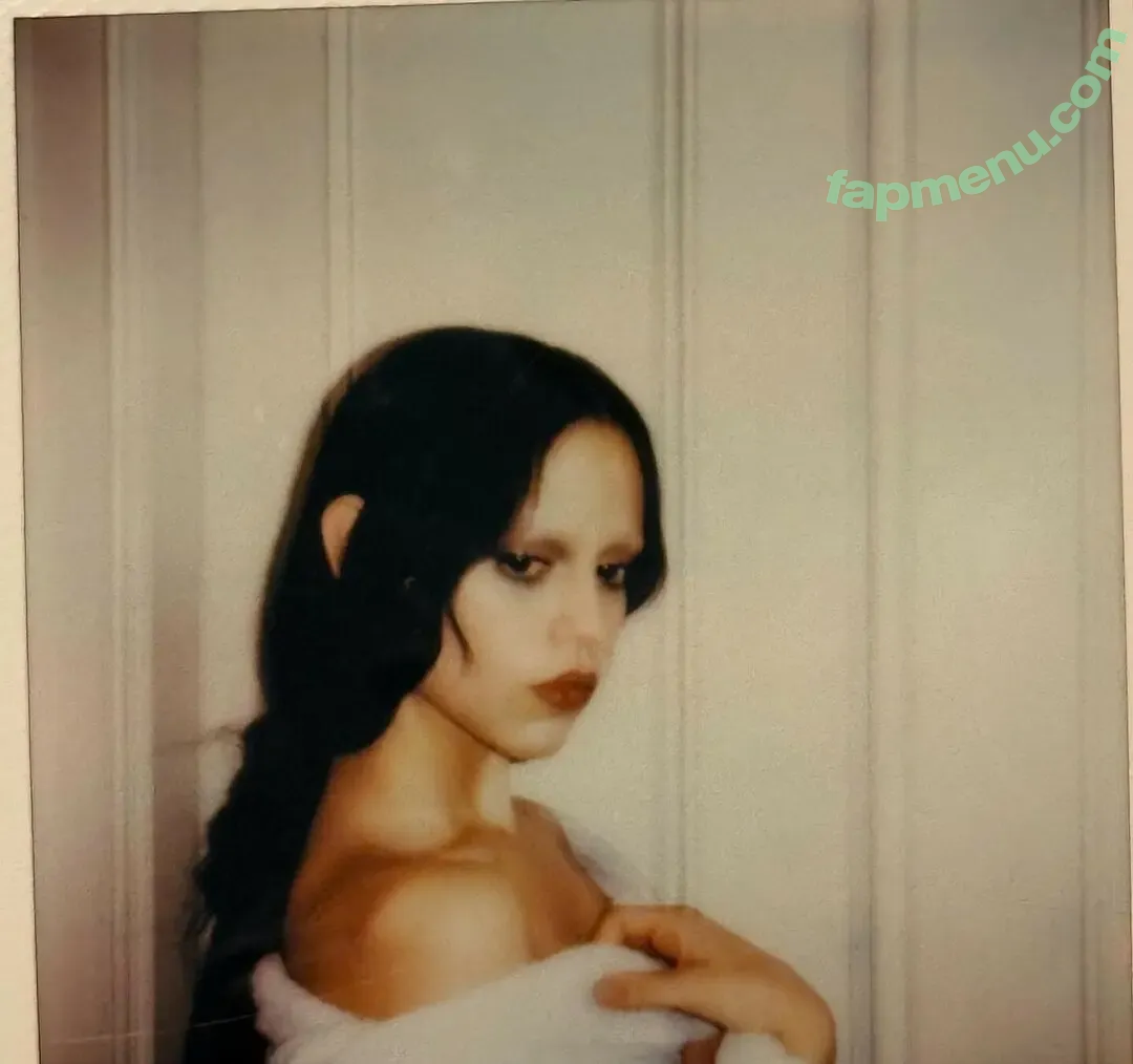 Jenna Ortega nude photo #0930 (Page / jennaortega / ortega00)