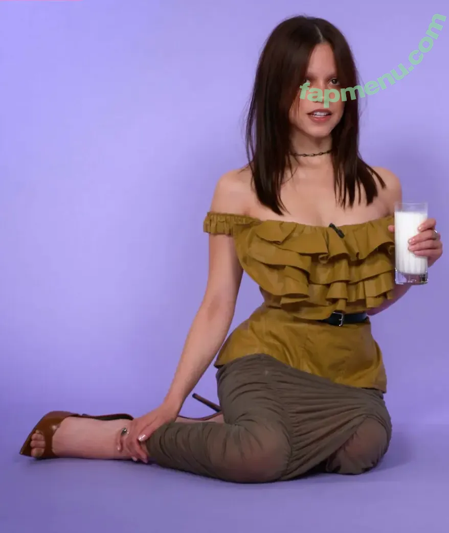 Jenna Ortega nude photo #0939 (Page / jennaortega / ortega00)