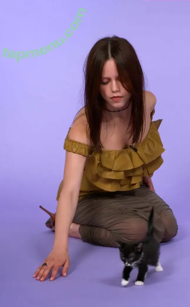 Jenna Ortega nude photo #0941 (Page / jennaortega / ortega00)