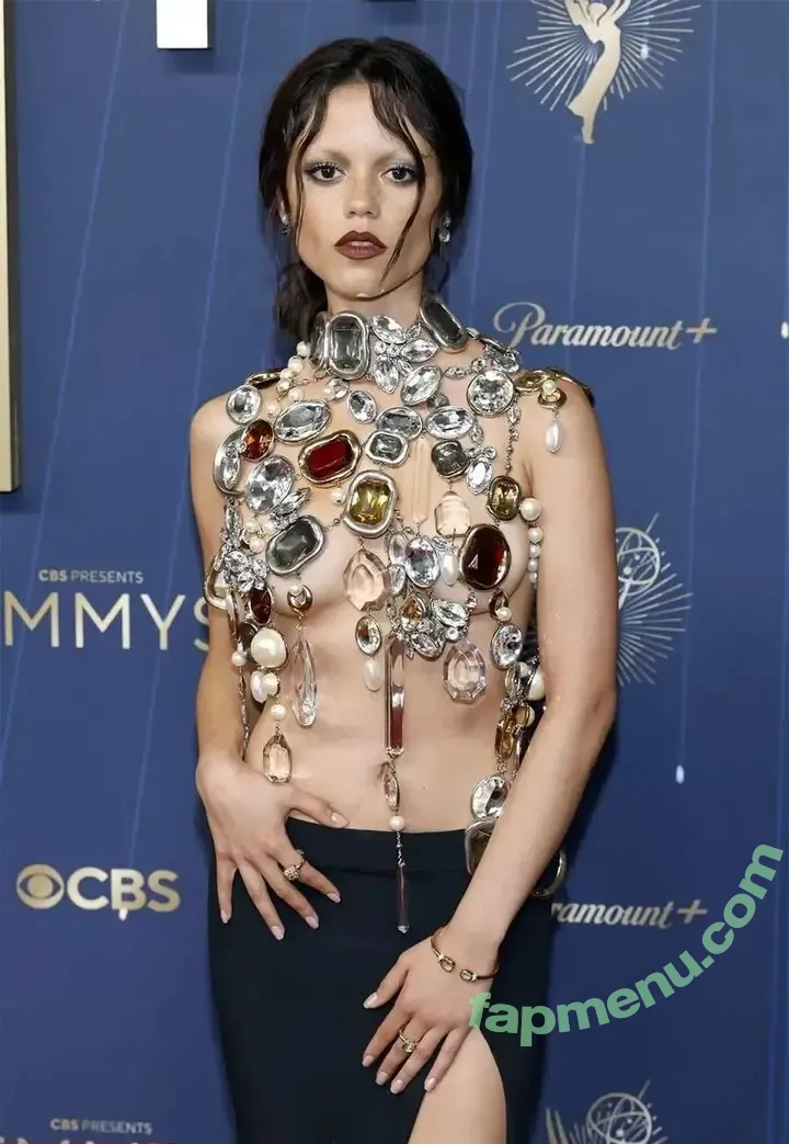 Jenna Ortega nude photo #0969 (Page / jennaortega / ortega00)
