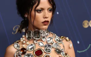 Jenna Ortega / Page / jennaortega / ortega00 nude photo #1059