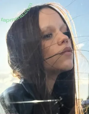 Jenna Ortega / Page / jennaortega / ortega00 nude photo #1095