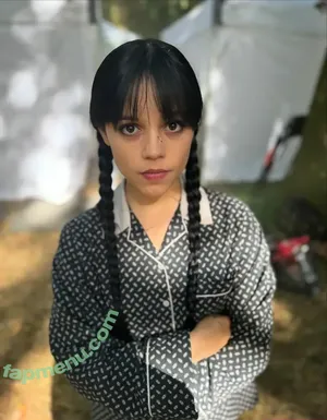 Jenna Ortega / Page / jennaortega / ortega00 nude photo #1109