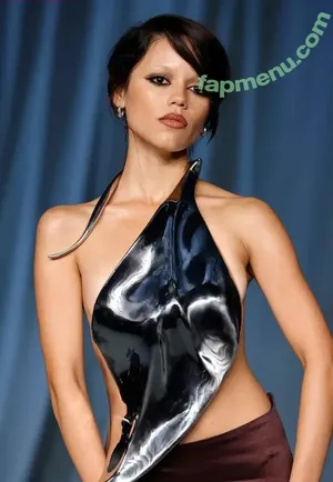 Jenna Ortega / Page / jennaortega / ortega00 nude photo #1372