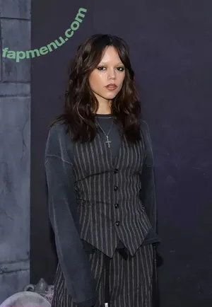 Jenna Ortega / Page / jennaortega / ortega00 nude photo #1518