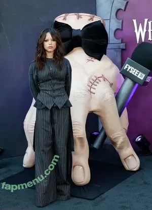 Jenna Ortega / Page / jennaortega / ortega00 nude photo #1552