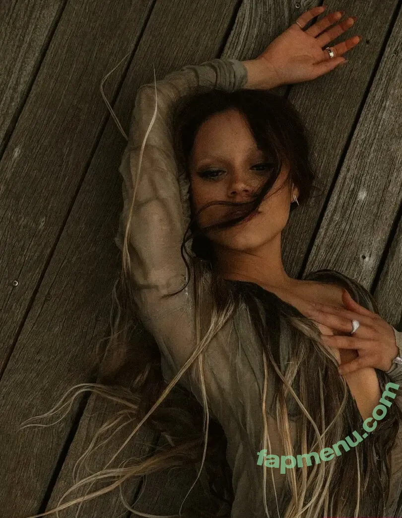 Jenna Ortega nude photo #1012 (Page / jennaortega / ortega00)