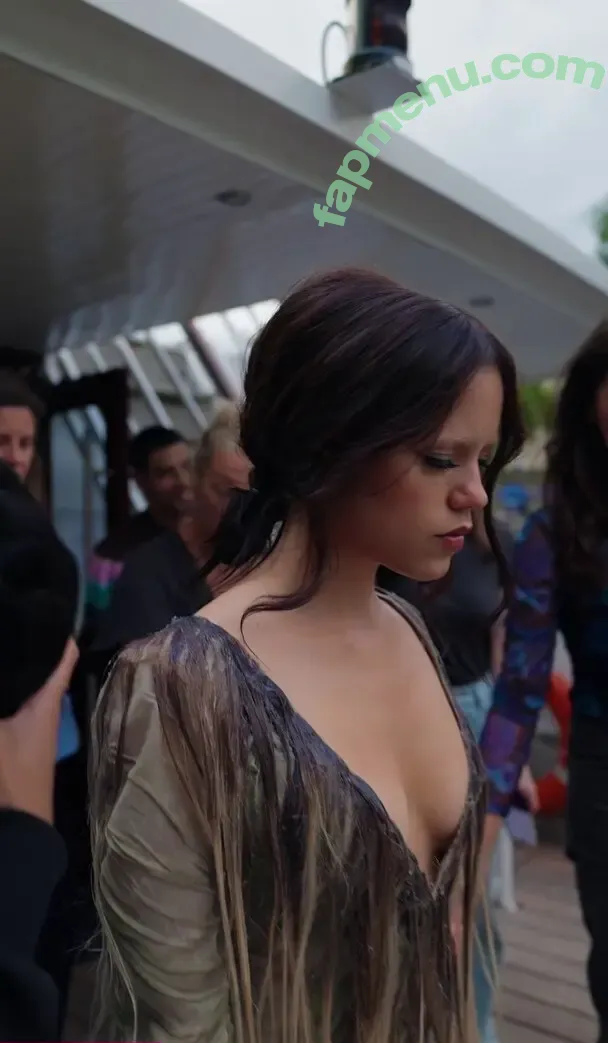 Jenna Ortega nude photo #1015 (Page / jennaortega / ortega00)