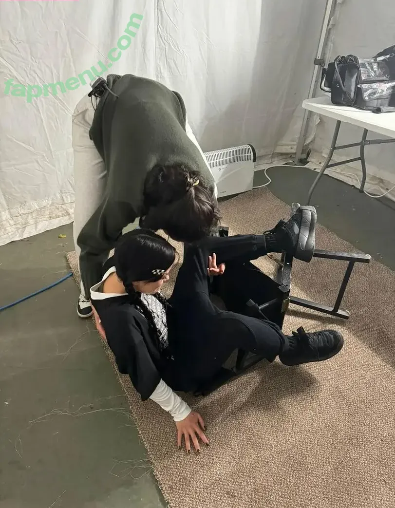 Jenna Ortega nude photo #1035 (Page / jennaortega / ortega00)