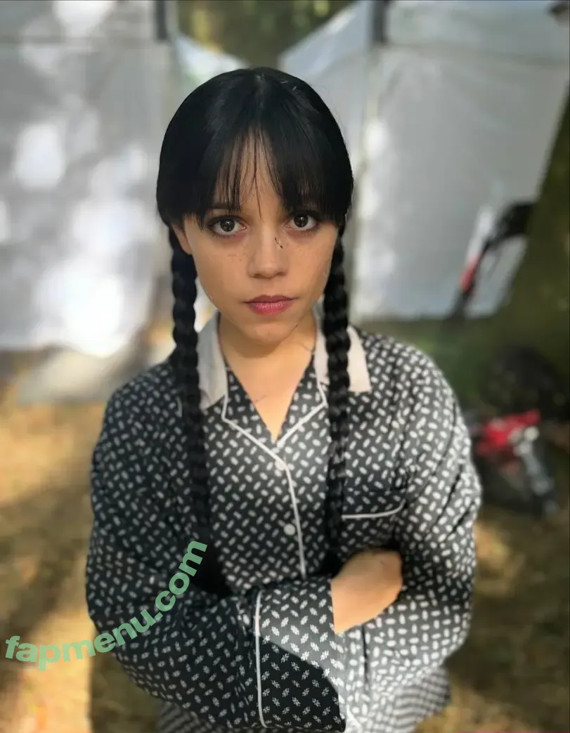 Jenna Ortega nude photo #1109 (Page / jennaortega / ortega00)
