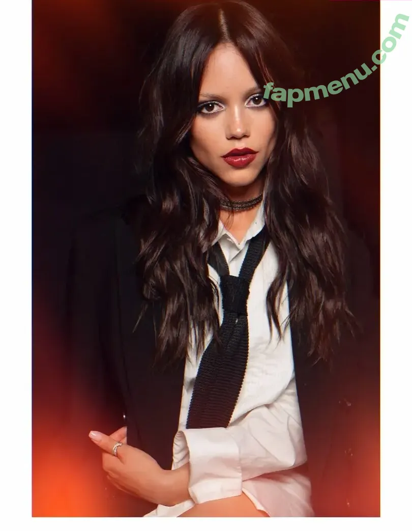 Jenna Ortega nude photo #1142 (Page / jennaortega / ortega00)
