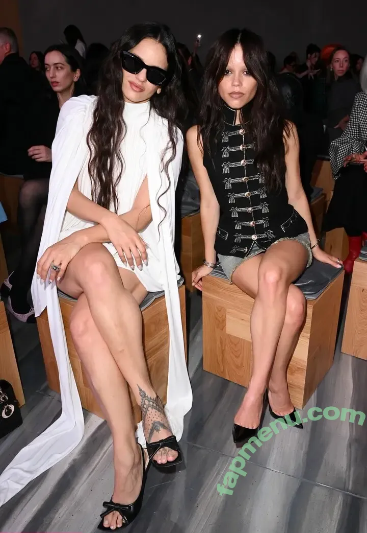 Jenna Ortega nude photo #1160 (Page / jennaortega / ortega00)