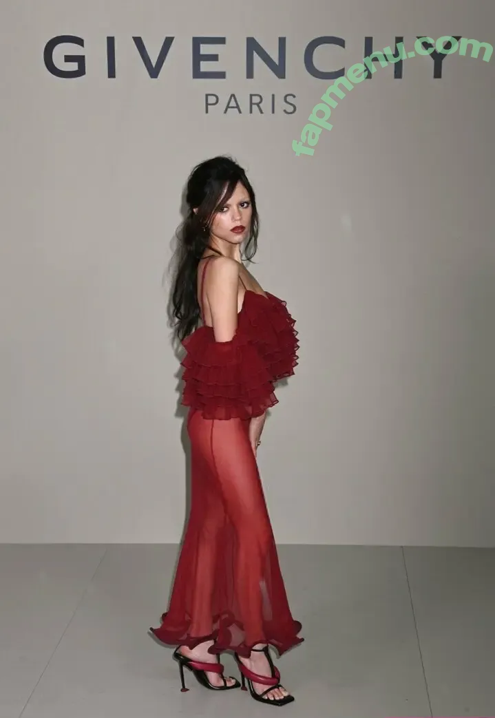 Jenna Ortega nude photo #1214 (Page / jennaortega / ortega00)