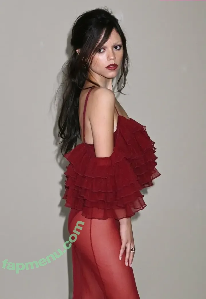 Jenna Ortega nude photo #1217 (Page / jennaortega / ortega00)