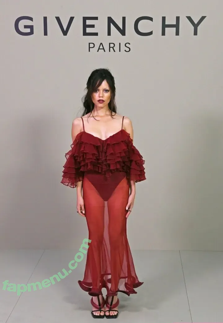 Jenna Ortega nude photo #1218 (Page / jennaortega / ortega00)