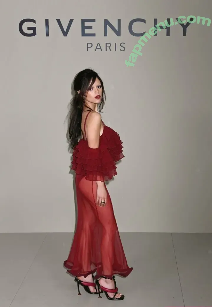 Jenna Ortega nude photo #1220 (Page / jennaortega / ortega00)