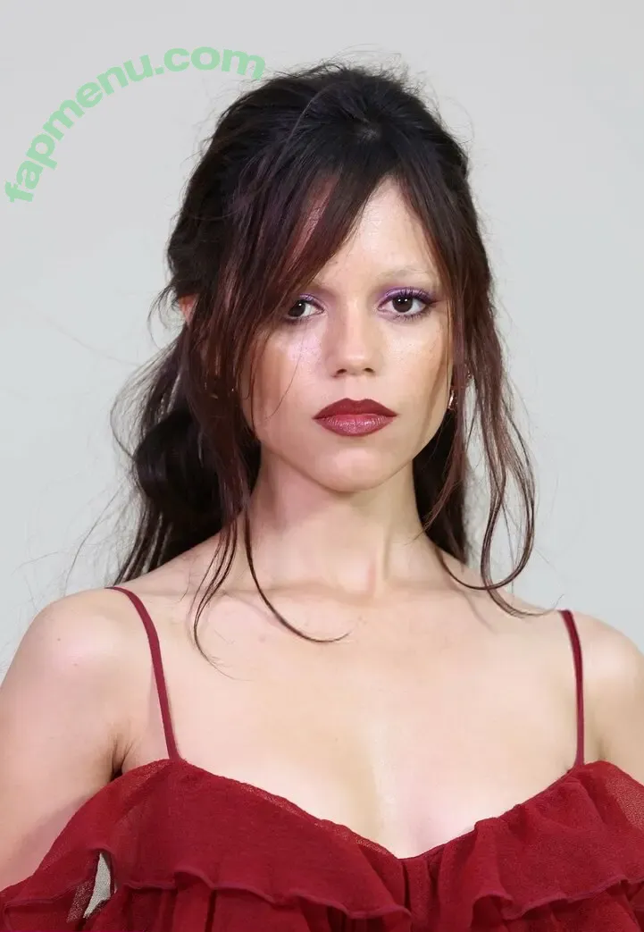 Jenna Ortega nude photo #1224 (Page / jennaortega / ortega00)