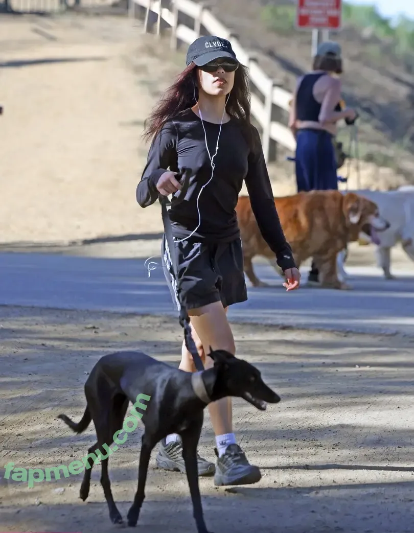 Jenna Ortega nude photo #1293 (Page / jennaortega / ortega00)