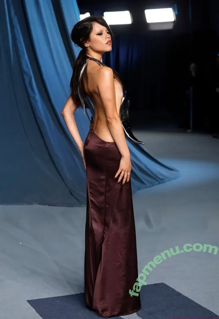 Jenna Ortega nude photo #1310 (Page / jennaortega / ortega00)