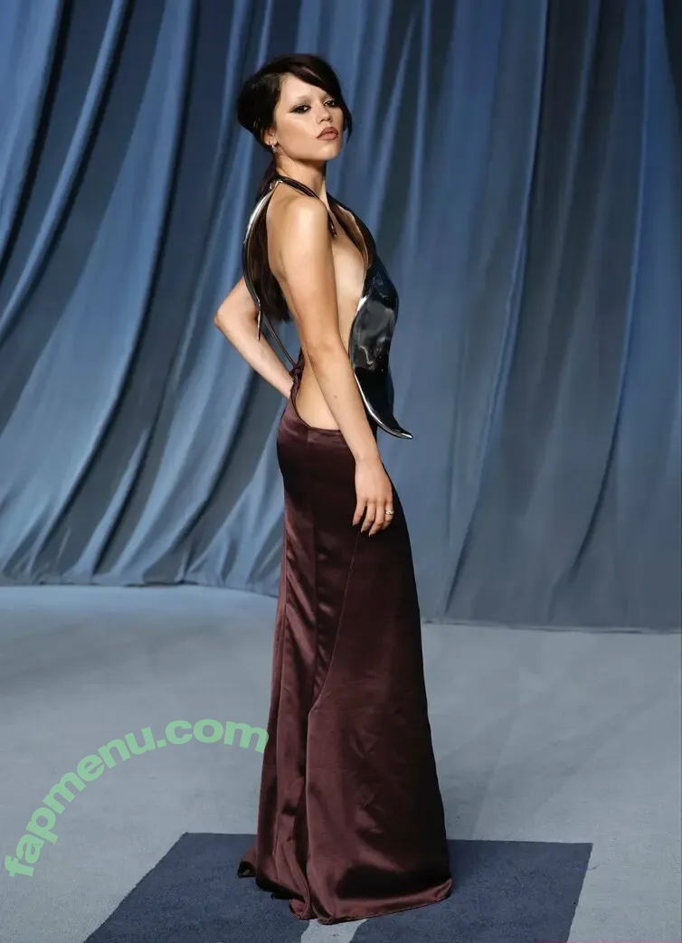 Jenna Ortega nude photo #1316 (Page / jennaortega / ortega00)