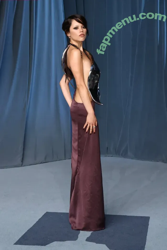 Jenna Ortega nude photo #1321 (Page / jennaortega / ortega00)