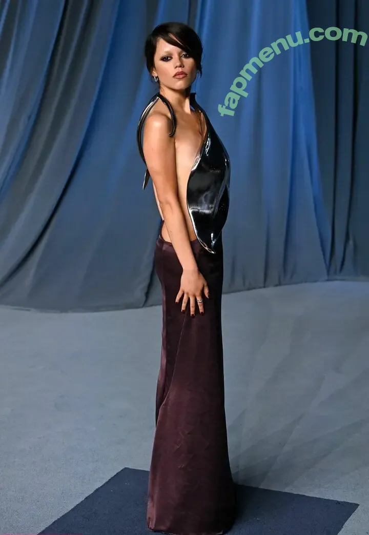 Jenna Ortega nude photo #1345 (Page / jennaortega / ortega00)