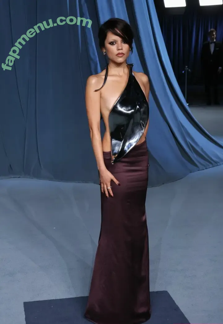 Jenna Ortega nude photo #1355 (Page / jennaortega / ortega00)