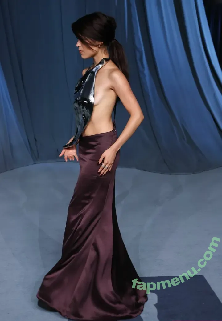 Jenna Ortega nude photo #1361 (Page / jennaortega / ortega00)