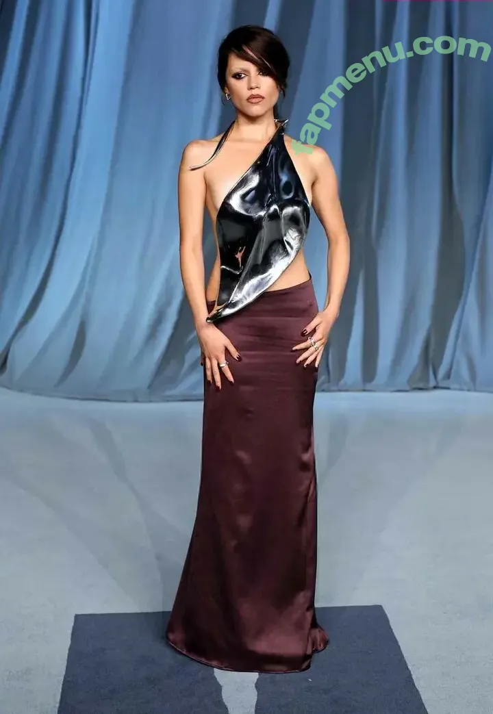 Jenna Ortega nude photo #1370 (Page / jennaortega / ortega00)