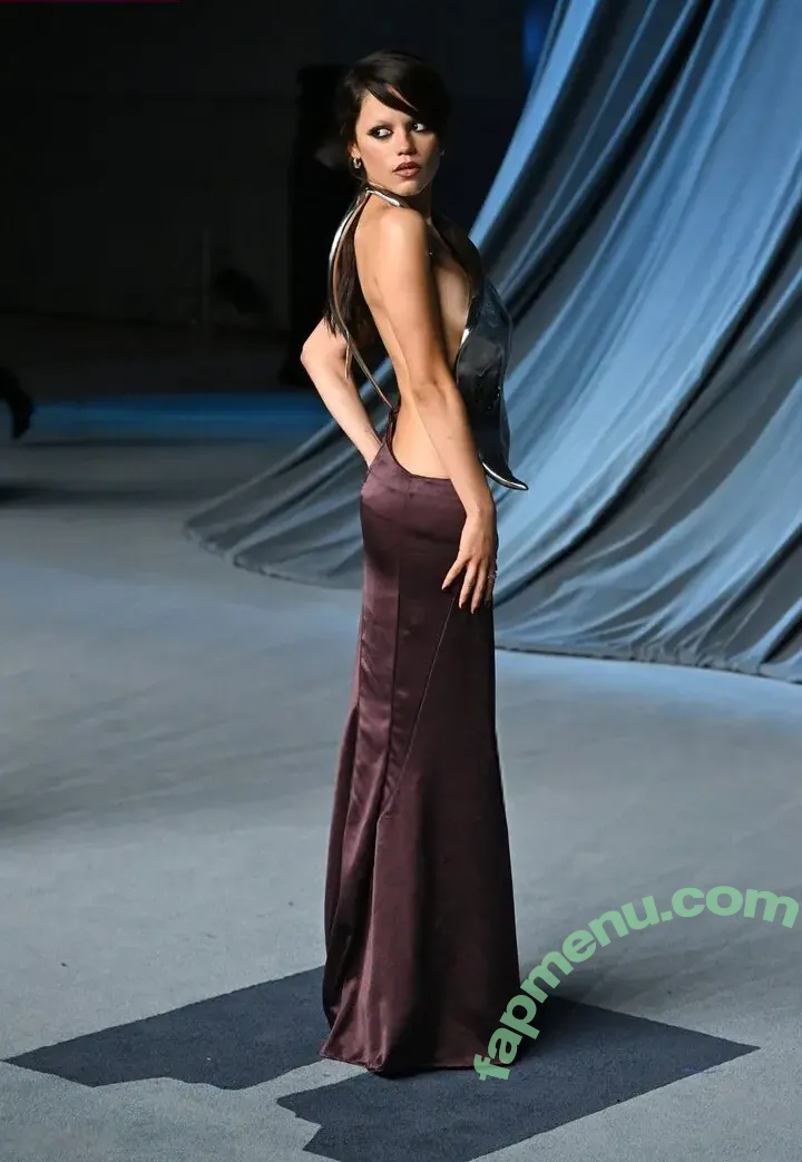 Jenna Ortega nude photo #1409 (Page / jennaortega / ortega00)