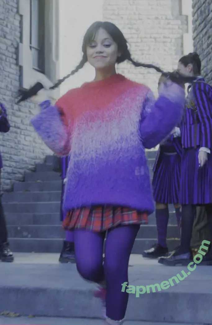 Jenna Ortega nude photo #1421 (Page / jennaortega / ortega00)