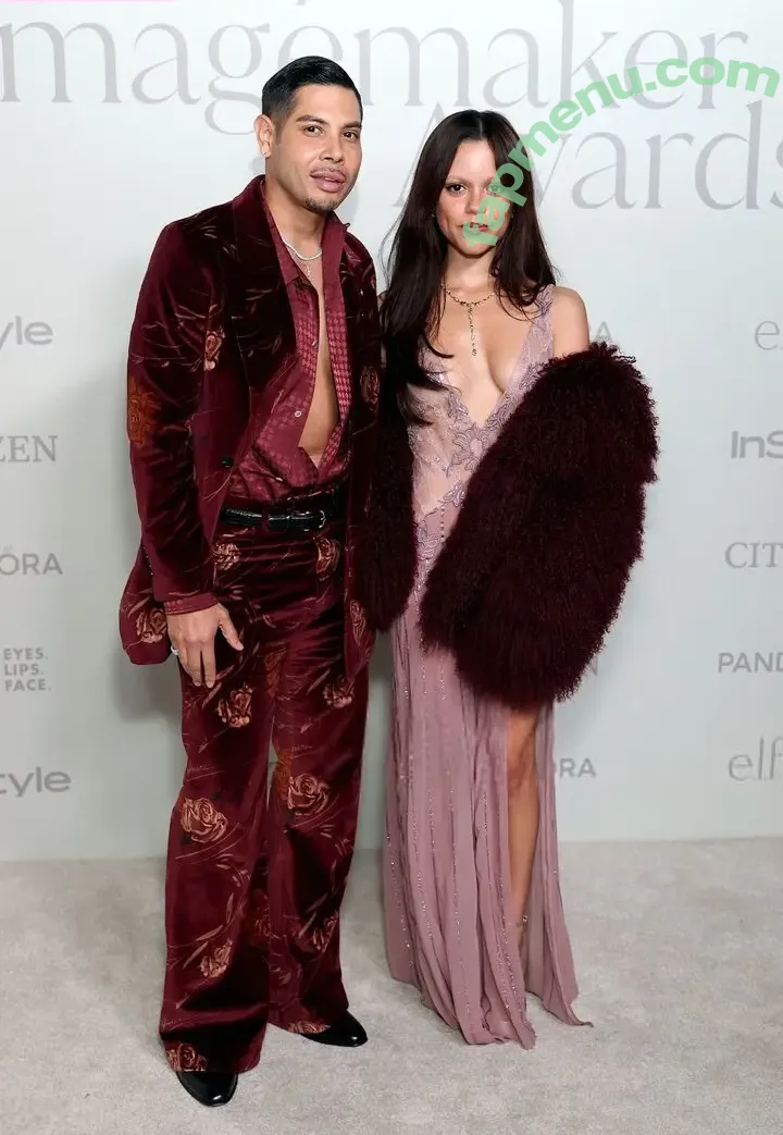 Jenna Ortega nude photo #1431 (Page / jennaortega / ortega00)