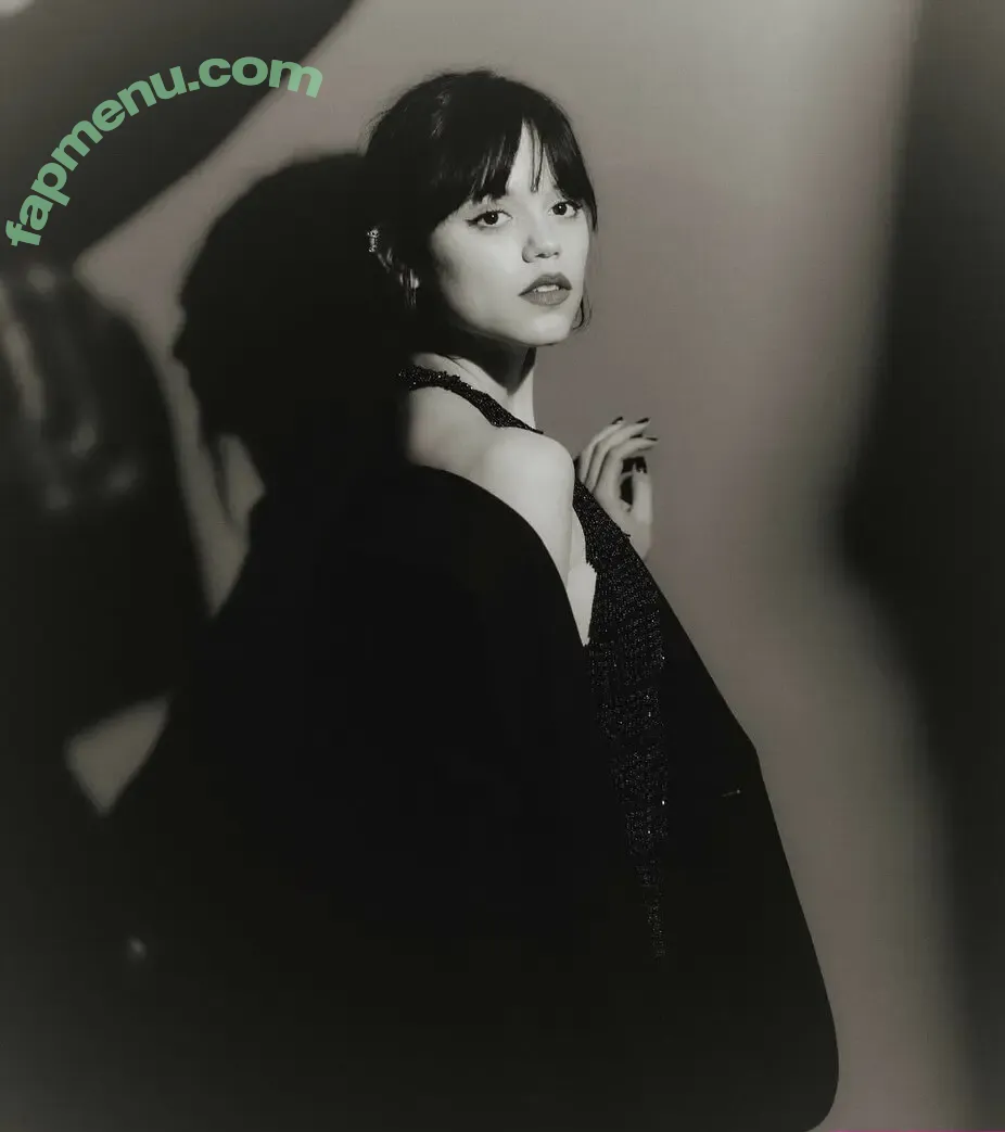 Jenna Ortega nude photo #1471 (Page / jennaortega / ortega00)