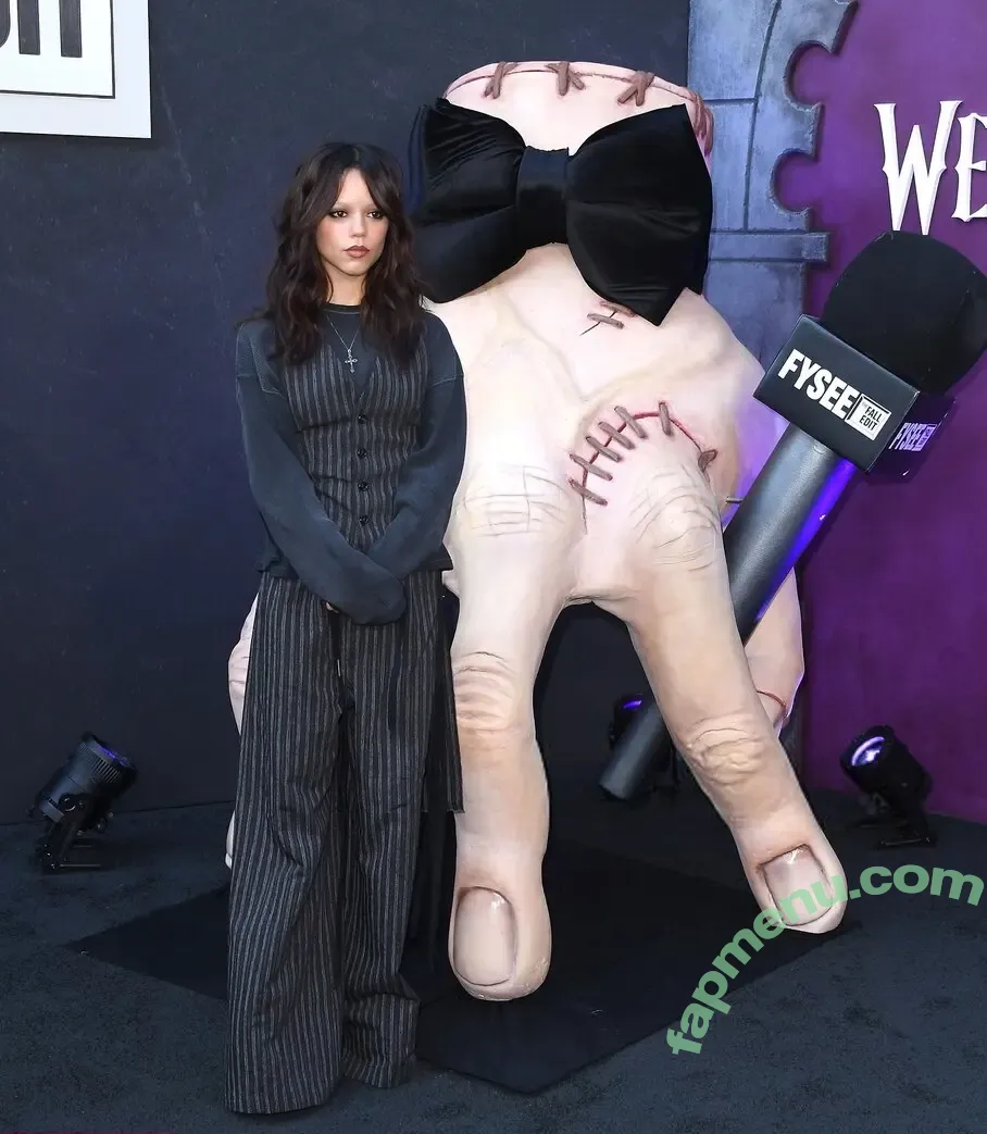 Jenna Ortega nude photo #1499 (Page / jennaortega / ortega00)