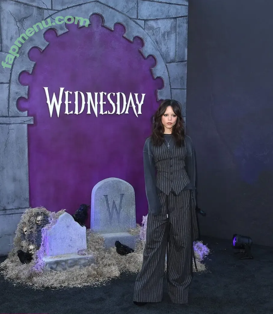 Jenna Ortega nude photo #1508 (Page / jennaortega / ortega00)